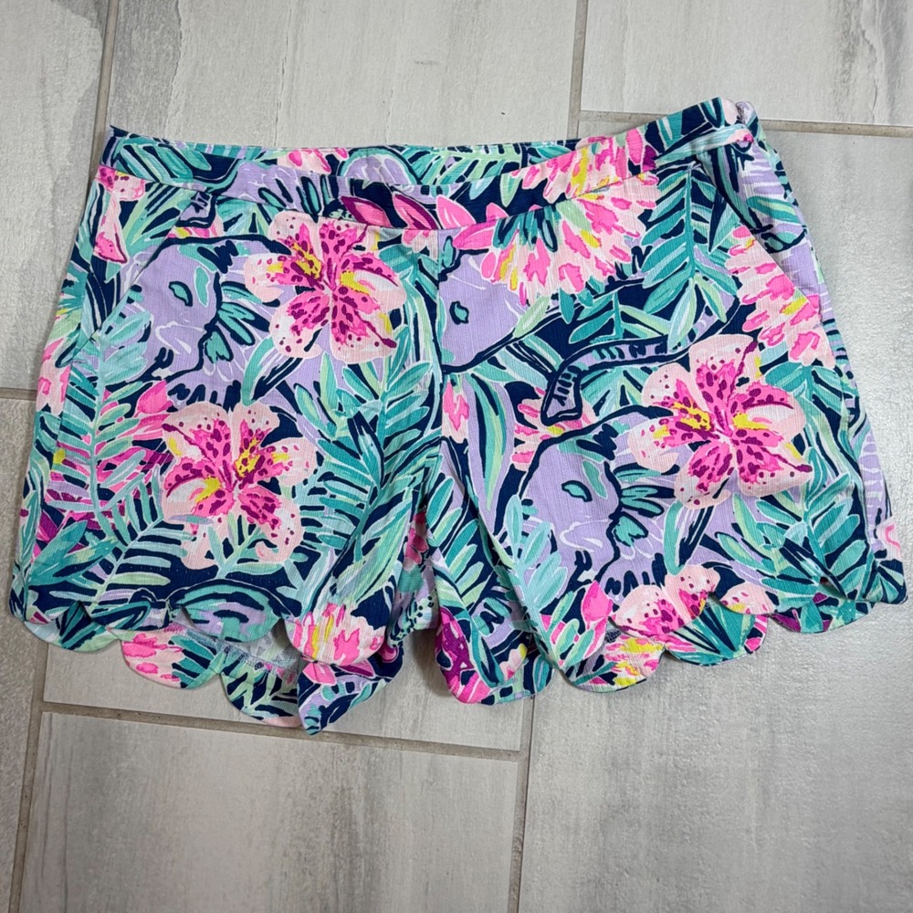 Lilly Pulitzer Callahan Scalloped Hem Shorts‎ Pink Floral Tropical Cotton Size 6